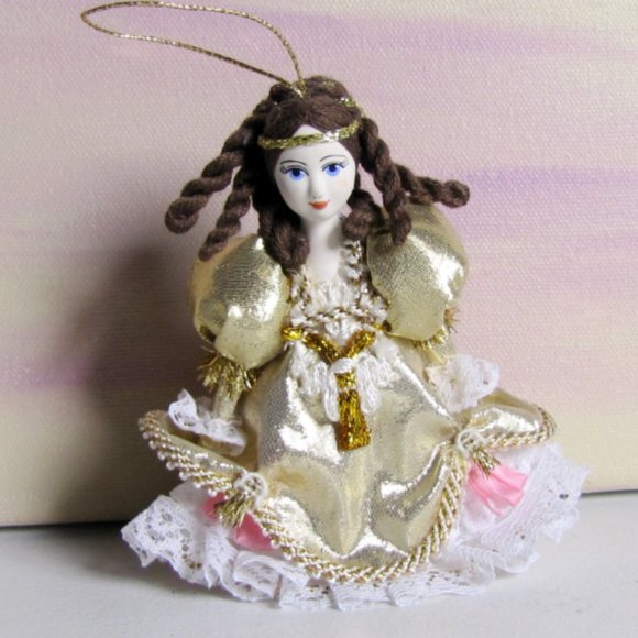 CHRISTMAS TREE DECORATION: OOAK vintage Handmade and Hand painted Doll - Picture 3 of 7